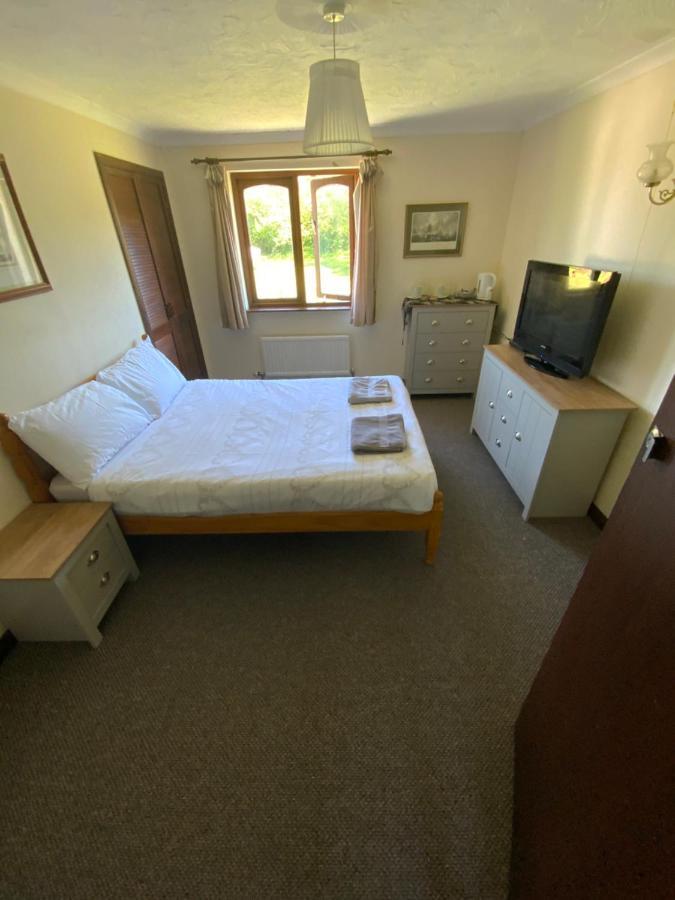 Innis Guest House And Campsite Penwithick Екстериор снимка